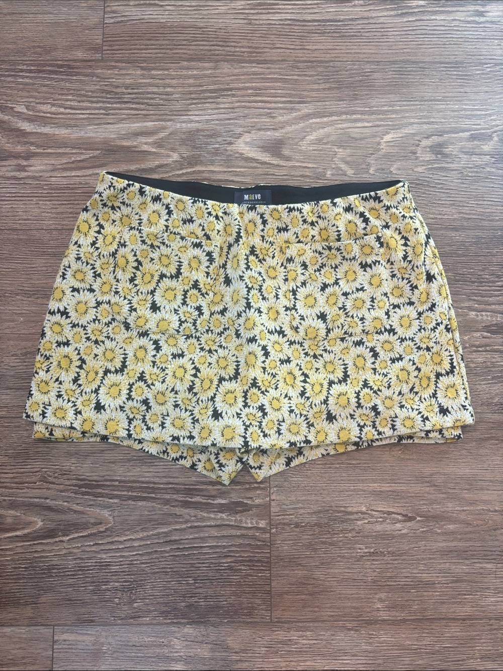 Maeve Anthropologie Daisy Floral Yellow Black Skort Women's Size Medium